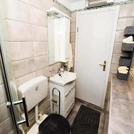 Rustic Retreat Apartman